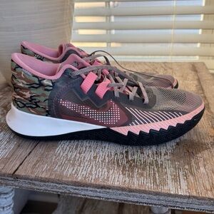 Nike Kyrie Flytrap V Moon Fossil Pink Gaze Green Camo  CZ4100-005 Mens Sz 11